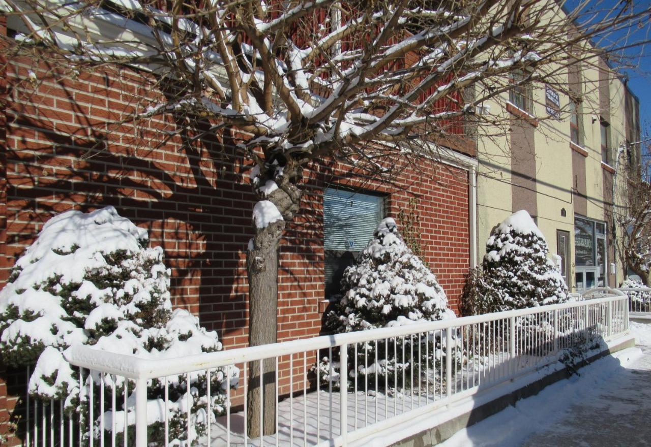 Dovercourt Village Mews Toronto Bagian luar foto